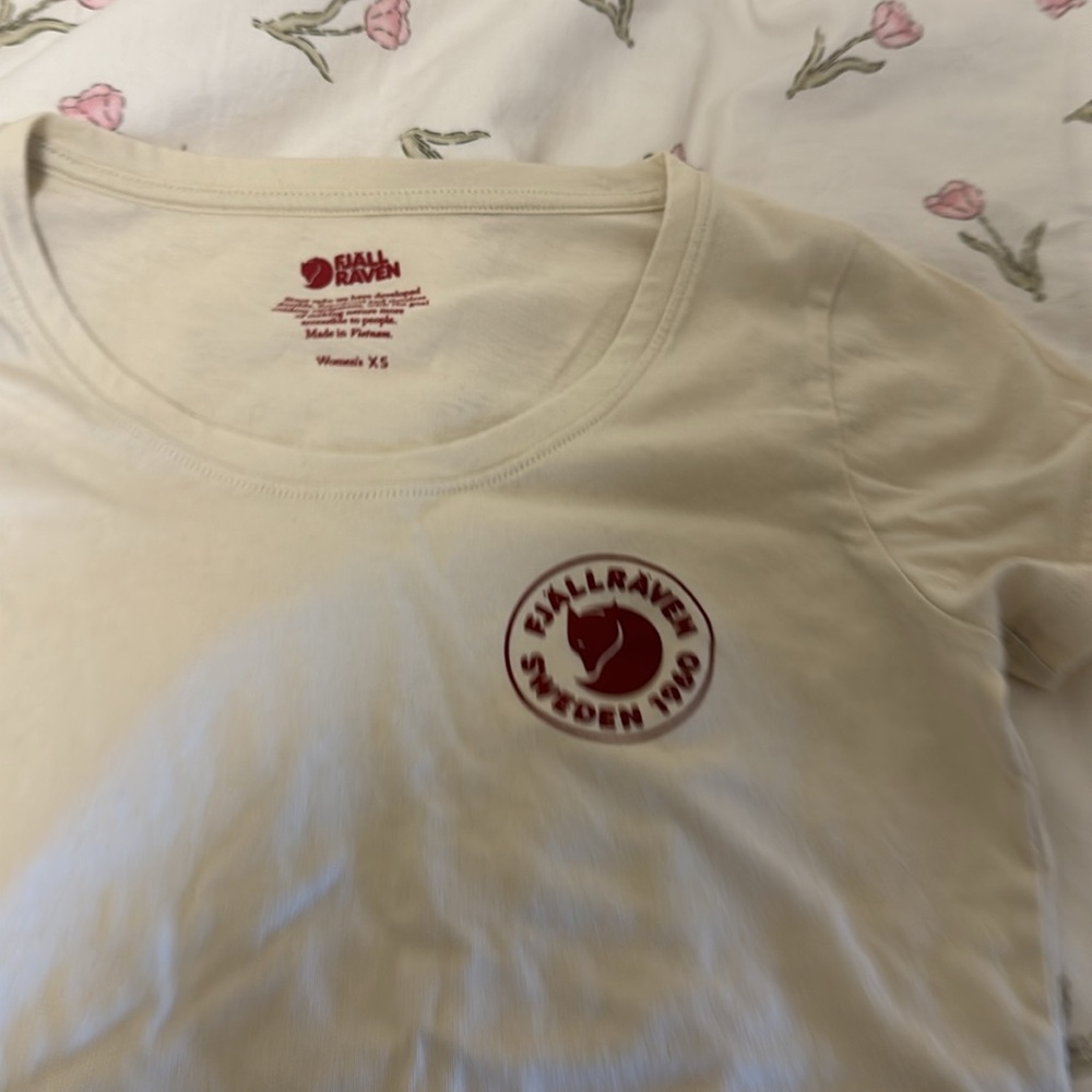 Fjällräven Beige T-Shirt - Picture 2 of 2